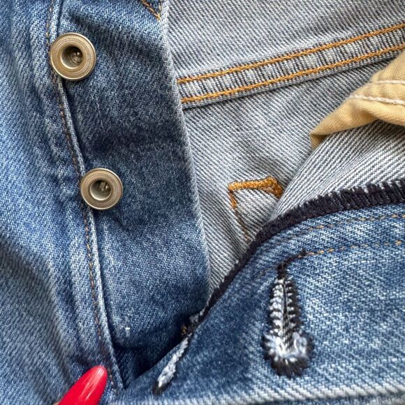 Rag & Bone Rosa Mid Rise Raw Hem Denim Shorts Size 27 Medium Wash Distressed - Picture 8 of 9